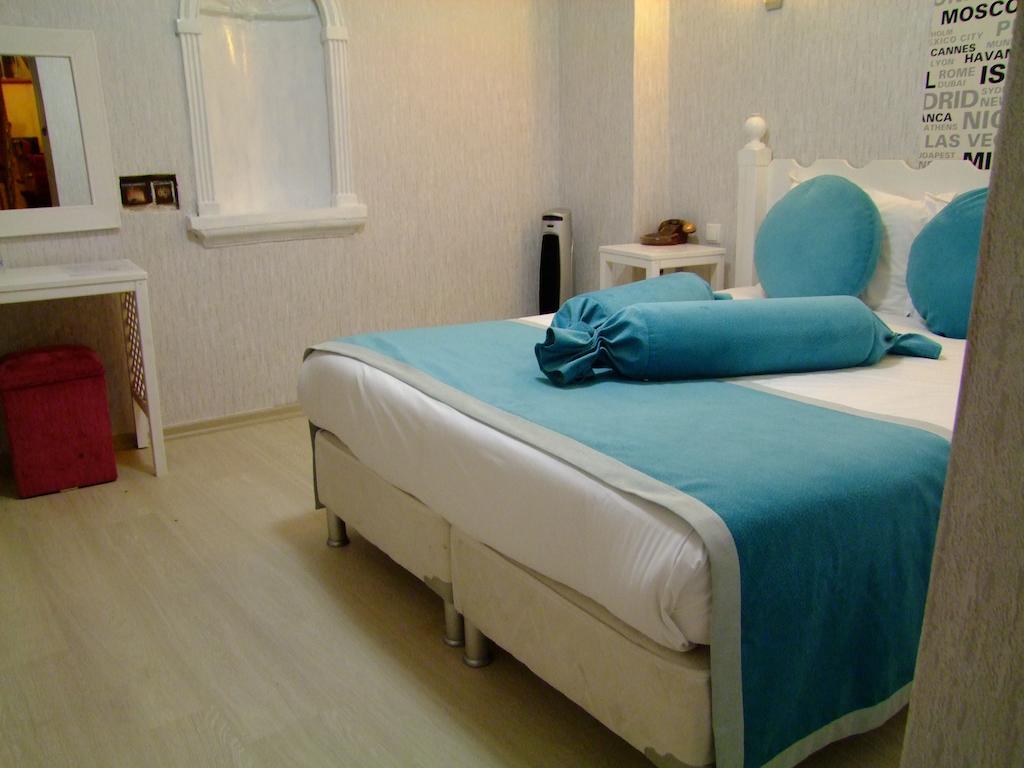 Hotel Ishakpasa Konagi Estambul Habitación foto
