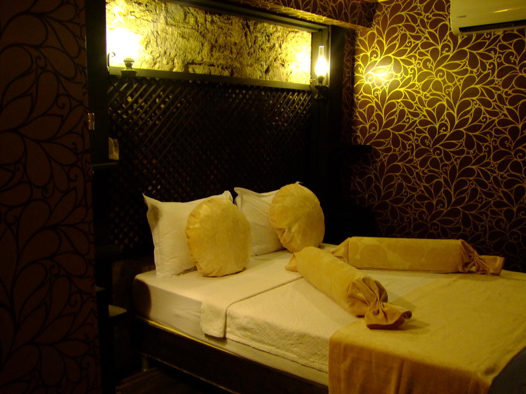Hotel Ishakpasa Konagi Estambul Habitación foto